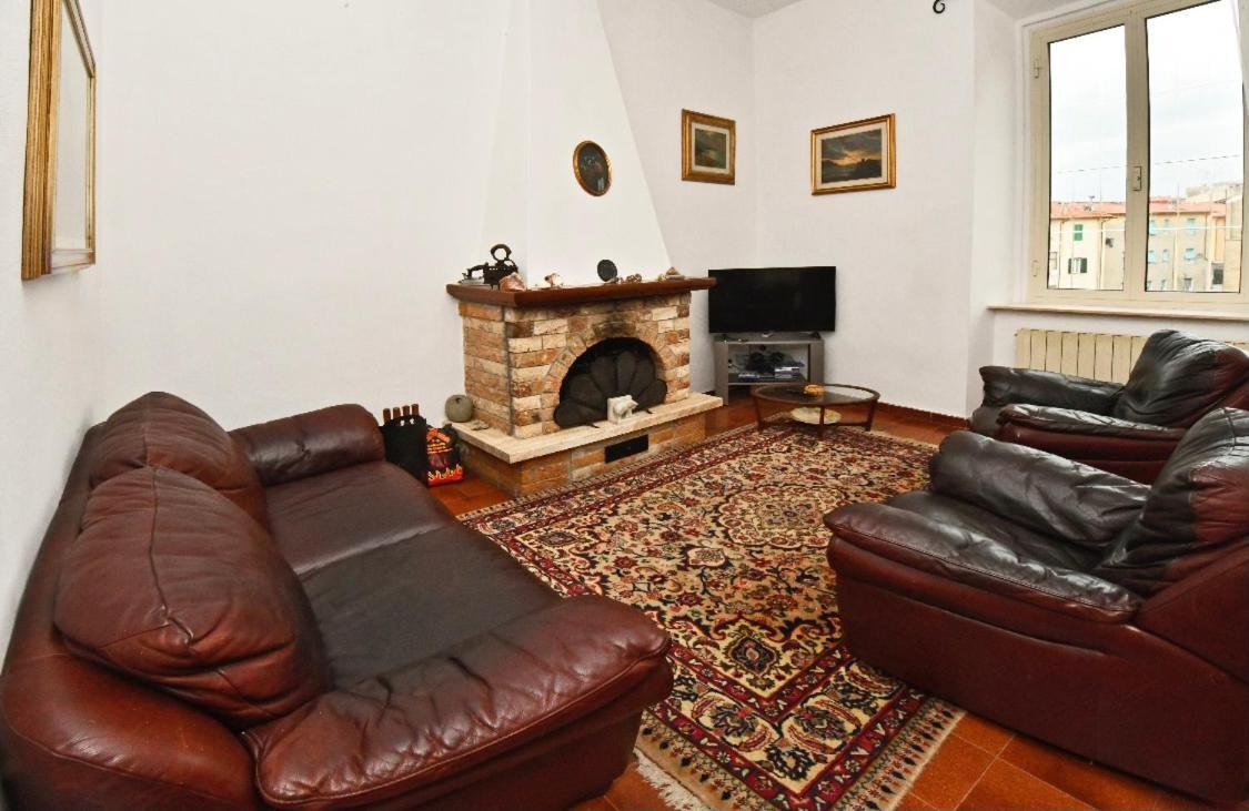 Borgo 98 Guest House Matrimoniale Con Bagno Privato Livorno Exteriör bild